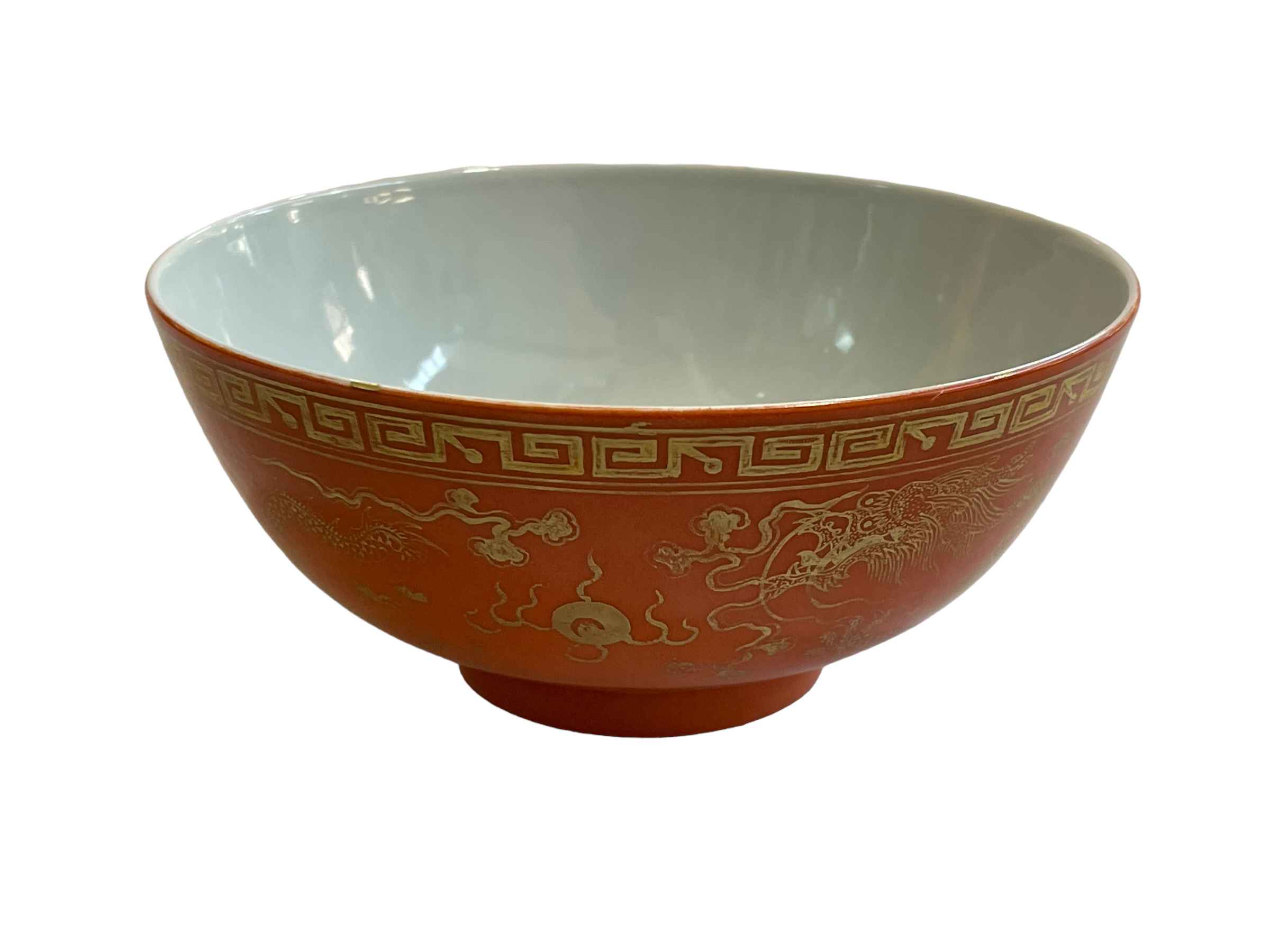 Chinese bowl with gilt dragons on orange ground, 16cm diameter.