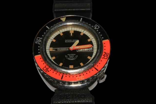 Squale 100 Atmos Saphir ocean diver wristwatch. - Image 2 of 2