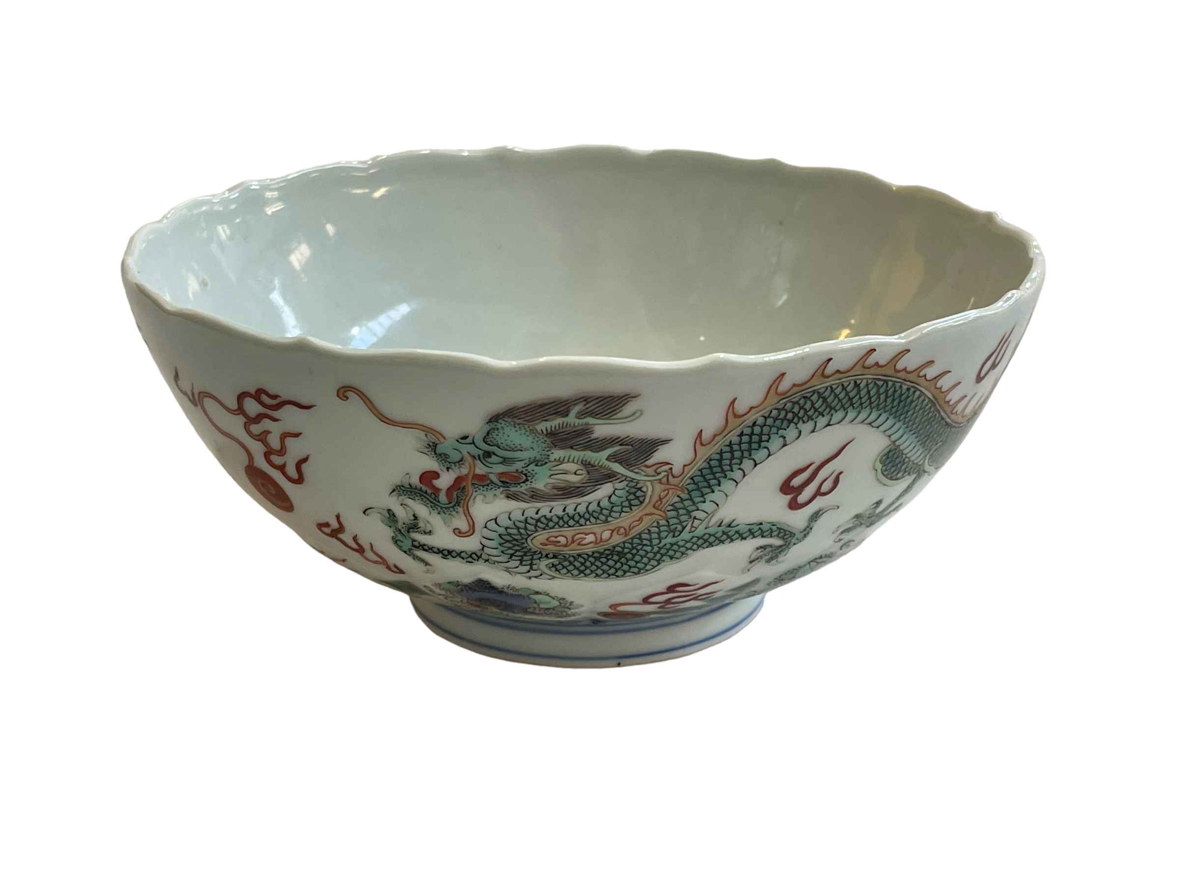 Chinese famille verte bowl with dragon decoration, six character mark, 18cm diameter, - Image 2 of 5