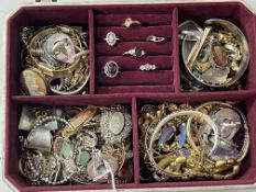 Box of jewellery.