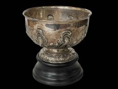 Edwardian silver bowl with part scroll fluted body, London 1902, 20cm diameter.
