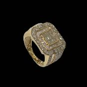 Impressive diamond multi-stone princess 9 carat gold ring, set with approximately 110 square cut,