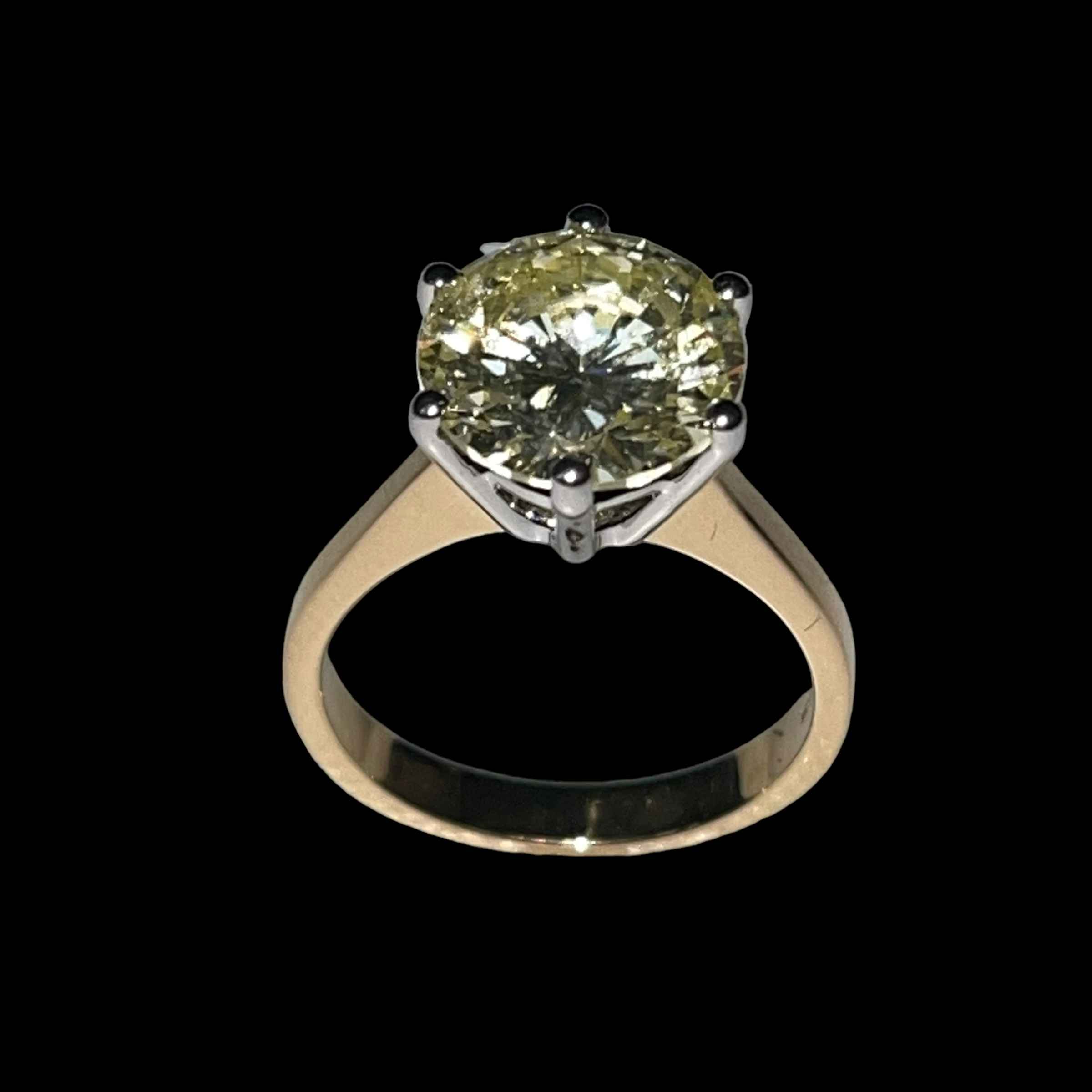 18 carat white and yellow gold solitaire ring, the brilliant cut natural diamond totalling 4. - Image 2 of 3