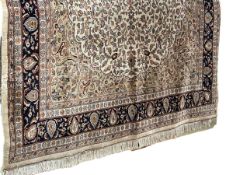 Traditional border carpet 3.20 by 2.50.