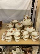 Royal Albert Old Country Roses tea and dinnerware (60 pieces).