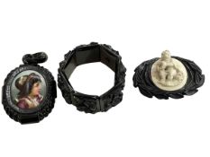 Victorian black portrait pendant, brooch and bracelet (3).