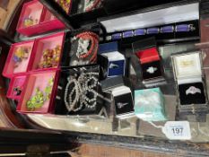 Collection of jewellery including silver rings, silver mounted bracelet, Balter and Wilson pieces,