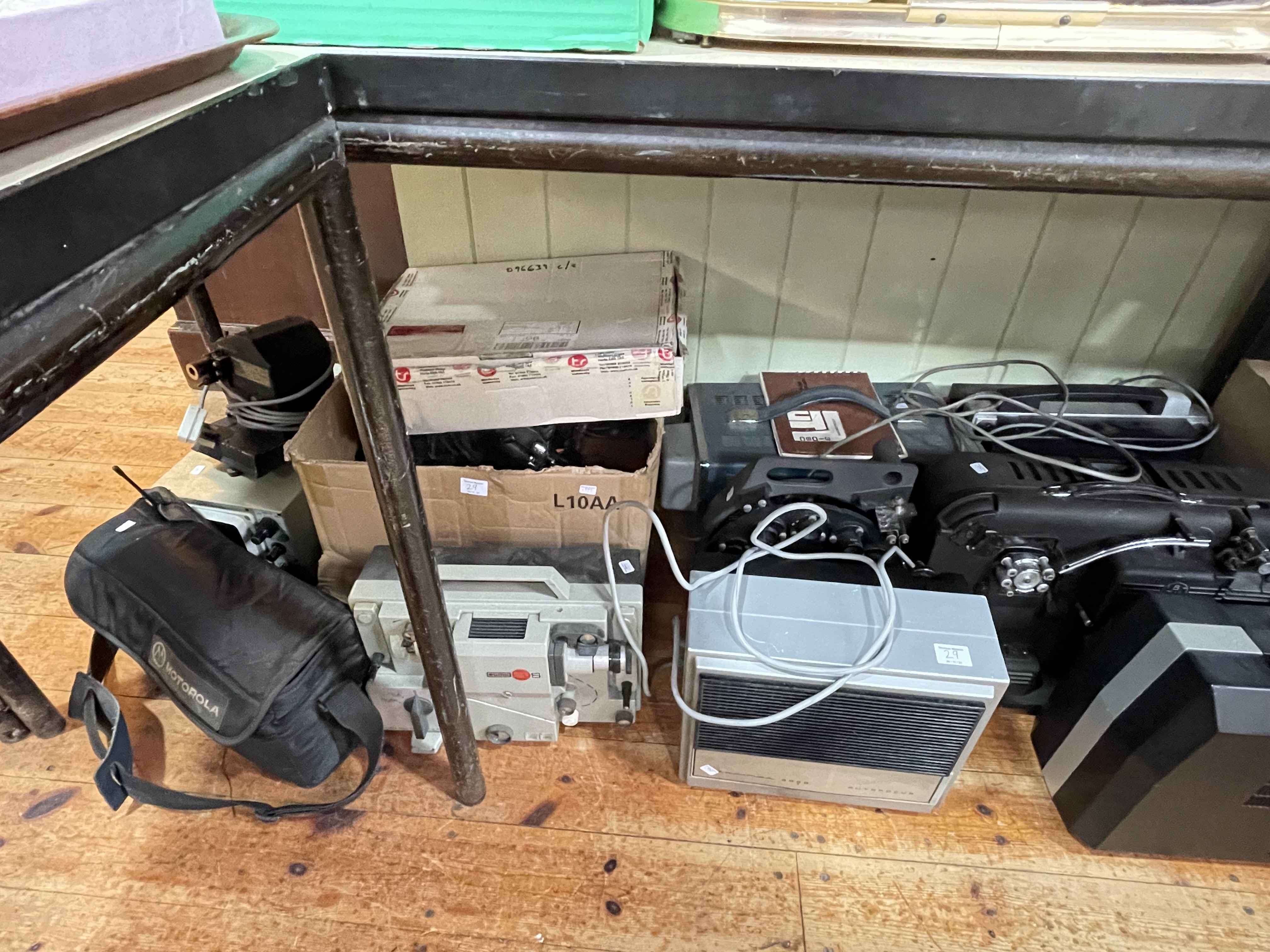 Collection of photographic equipment including projectors, cameras, slides, enlarger, 3D printer, - Image 2 of 4