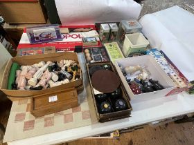 Assorted chess pieces, draughts, Monopoly, set of carpet bowls, Sunderland Subbuteo team, marbles,