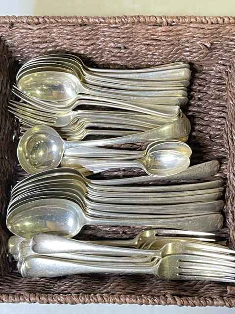 Part suite of silver flatware by Jackson & Fullerton, London 1904,