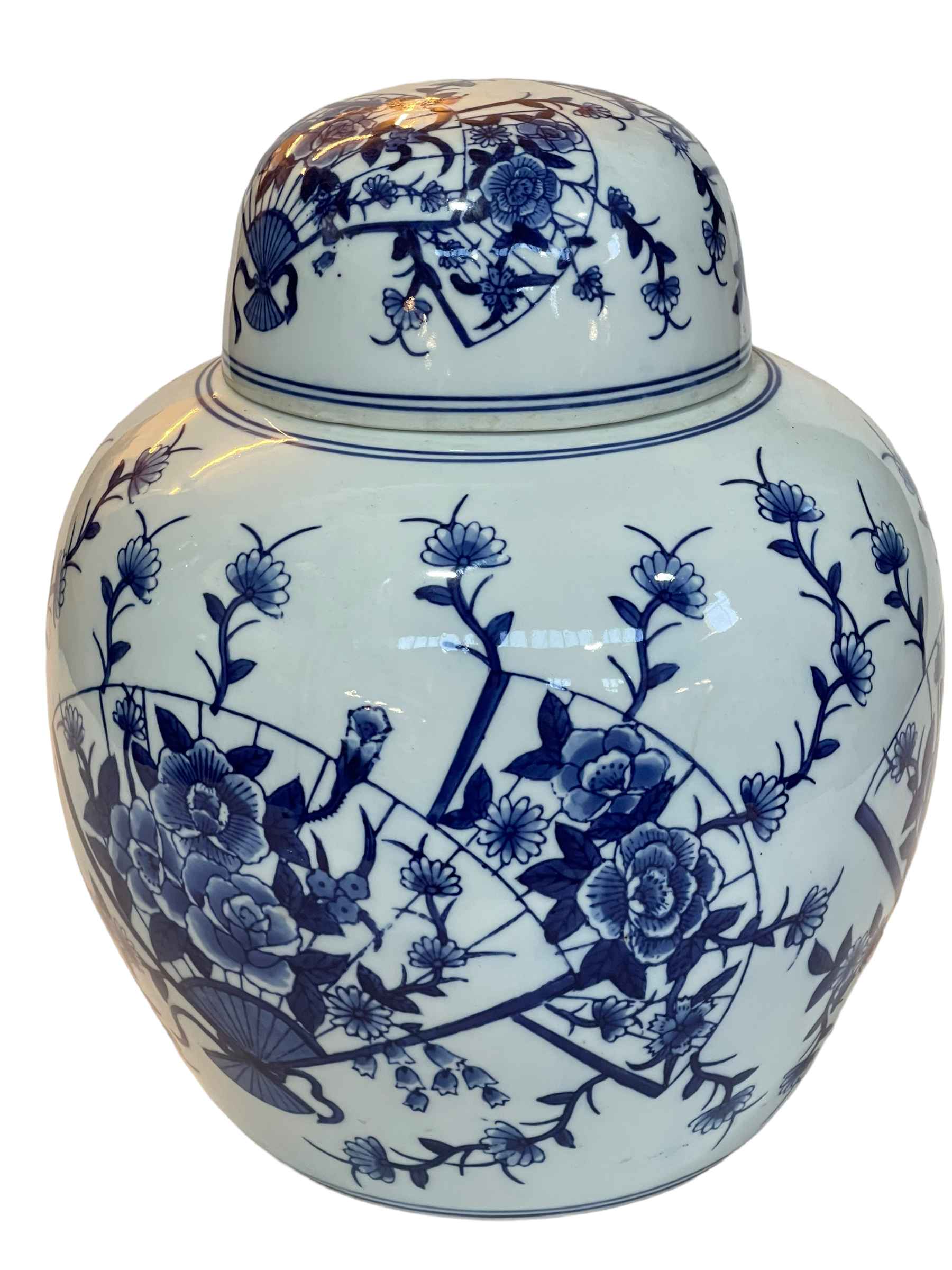 Large Chinese ginger jar with blue and white floral decoration. - Image 2 of 2