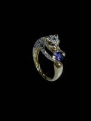Leopard design sapphire and diamond cluster ring set in 9 carat yellow gold, size O.