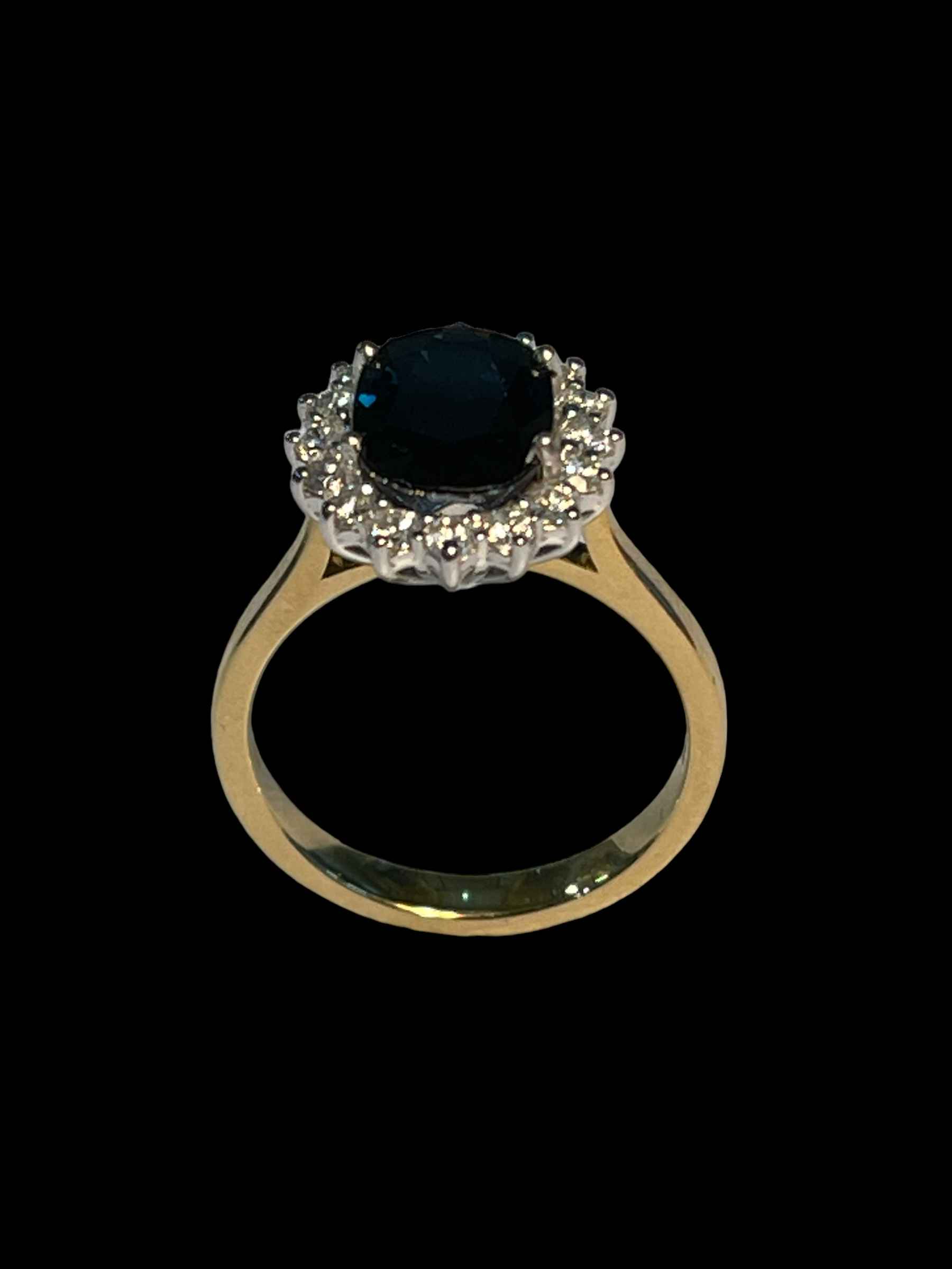 18 carat yellow and white gold claw set sapphire and diamond cluster ring, sapphire 2. - Image 2 of 2