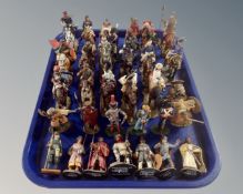 A tray containing a quantity of Del Prado military soldiers and cavalry figures.