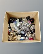 A box of a large quantity of costume jewellery