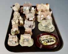 A tray containing assorted cottage ornaments including Lilliput,