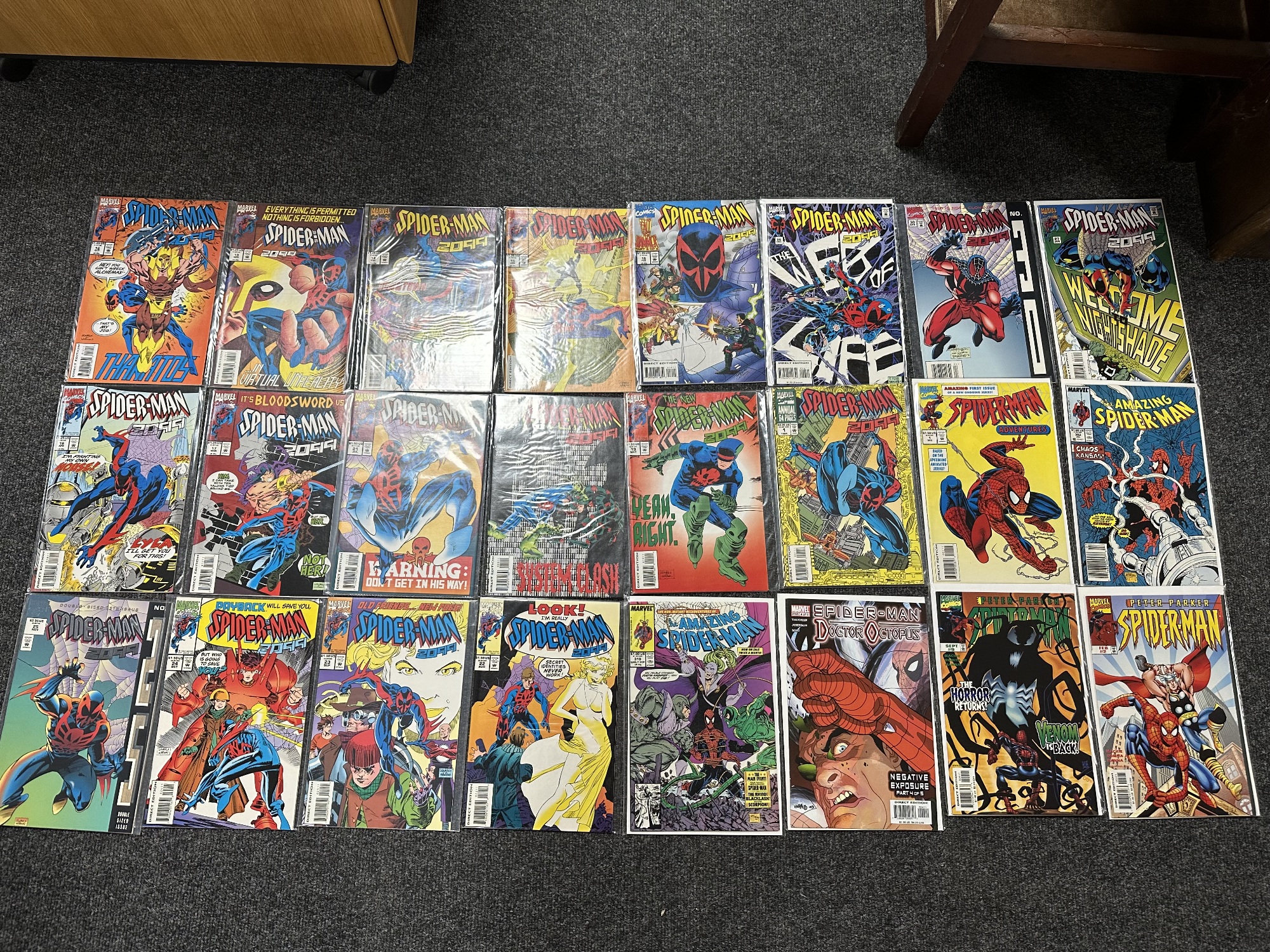 A box containing a large collection of 1990s and later Marvel Spider-Man comics including various - Image 11 of 13