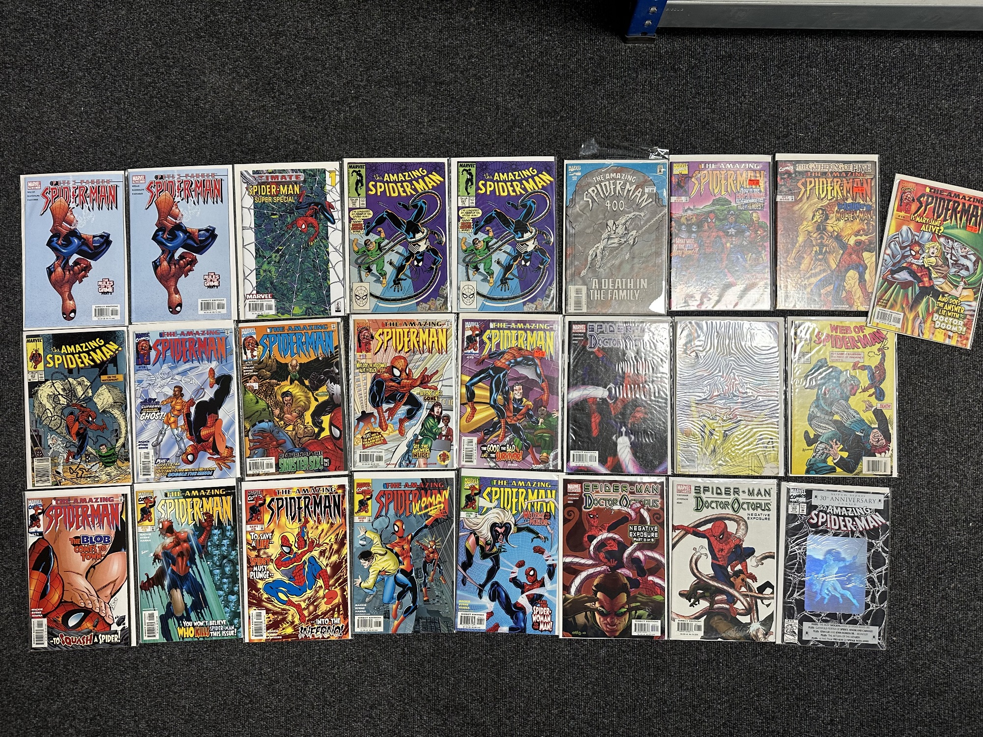 A box containing a large collection of 1990s and later Marvel Spider-Man comics including various - Image 13 of 13