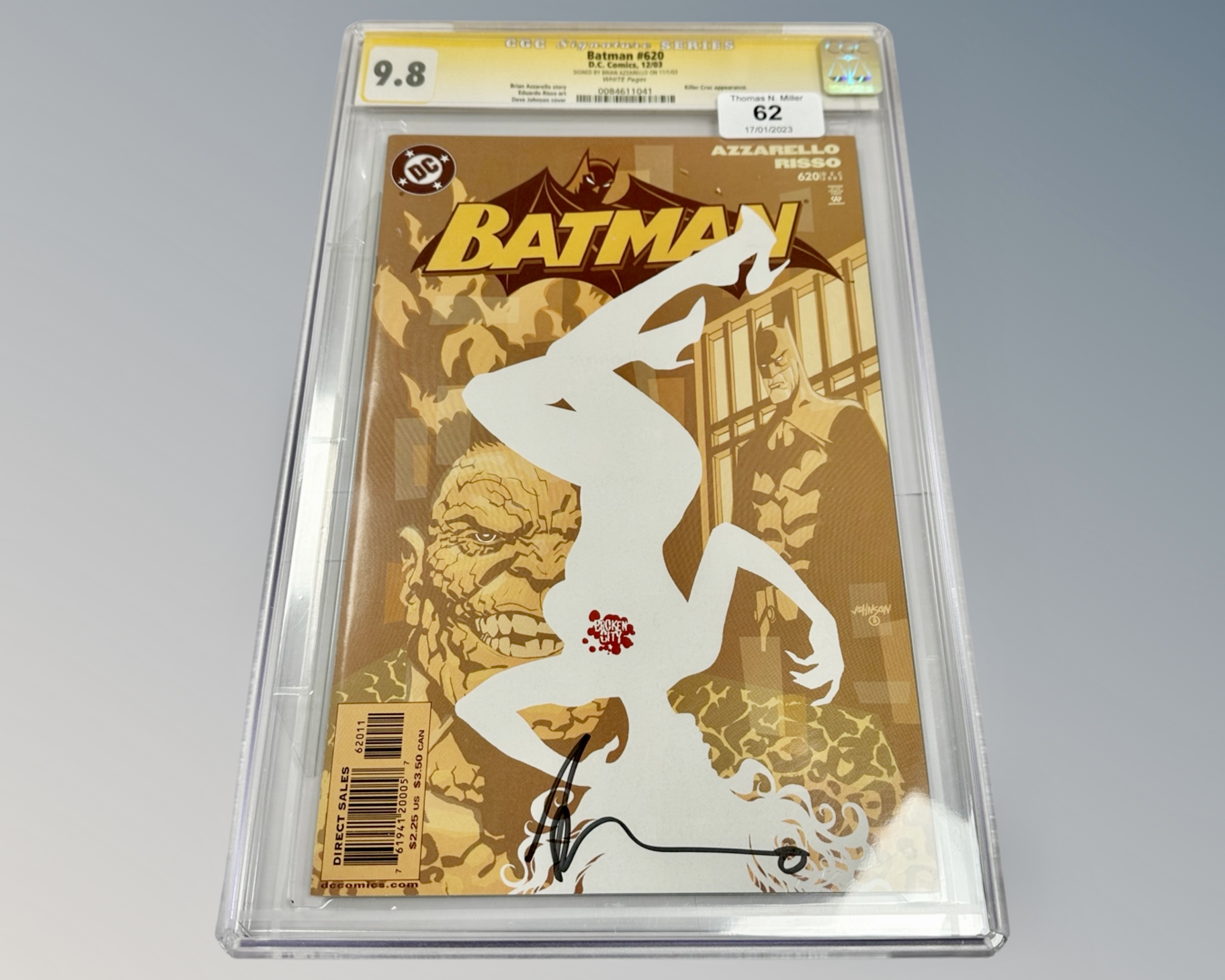 DC Comics : CGC Signature Series Batman #620, signed by Brian Azzarello, slabbed and graded 9.8.
