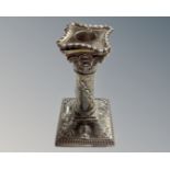 A Walker & Hall silver plated Corinthian column candlestick (height 15.