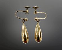 A pair of 9ct gold droplet earrings with screw backs. CONDITION REPORT: 2.