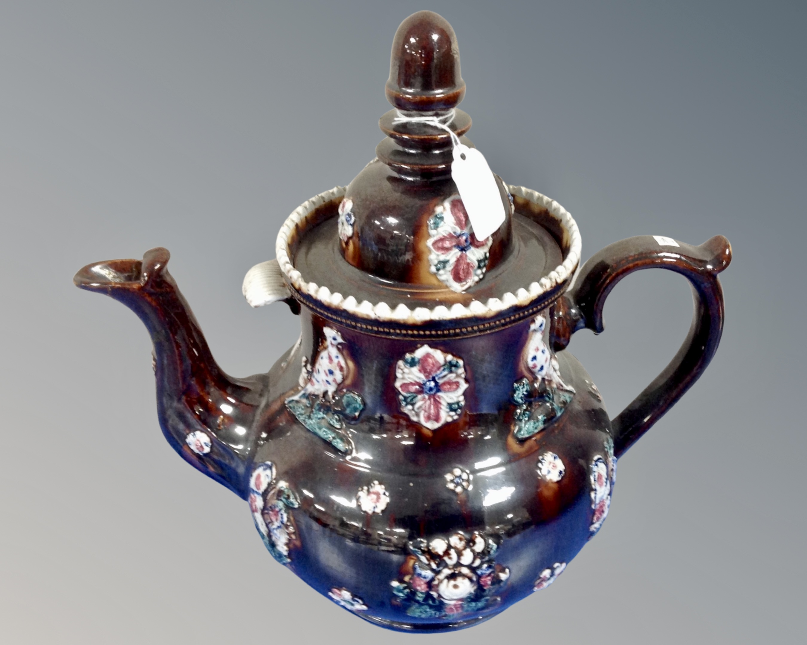 A bargeware teapot.