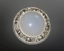 A Scottish agate brooch by Robert Allison, diameter 35mm.