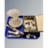 A 20th century leather jewellery box containing costume jewellery,