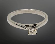An 18ct white gold princess cut diamond solitaire ring, approx. 0.