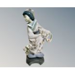 A Lladro Geisha girl, height 21.5cm.