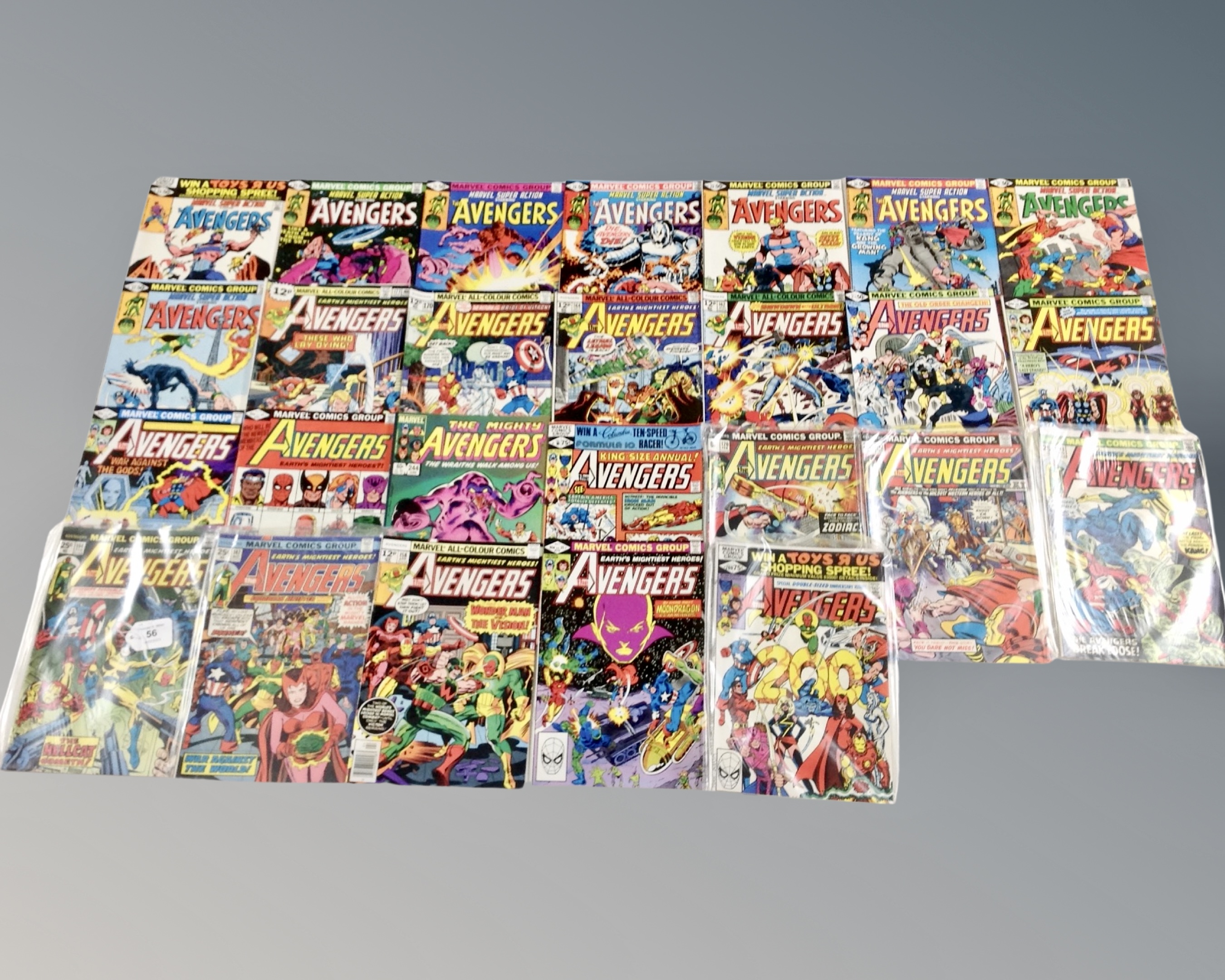 Marvel Comics : Earth's Mightiest Heros The Avengers, fifty two issues, - Image 2 of 3