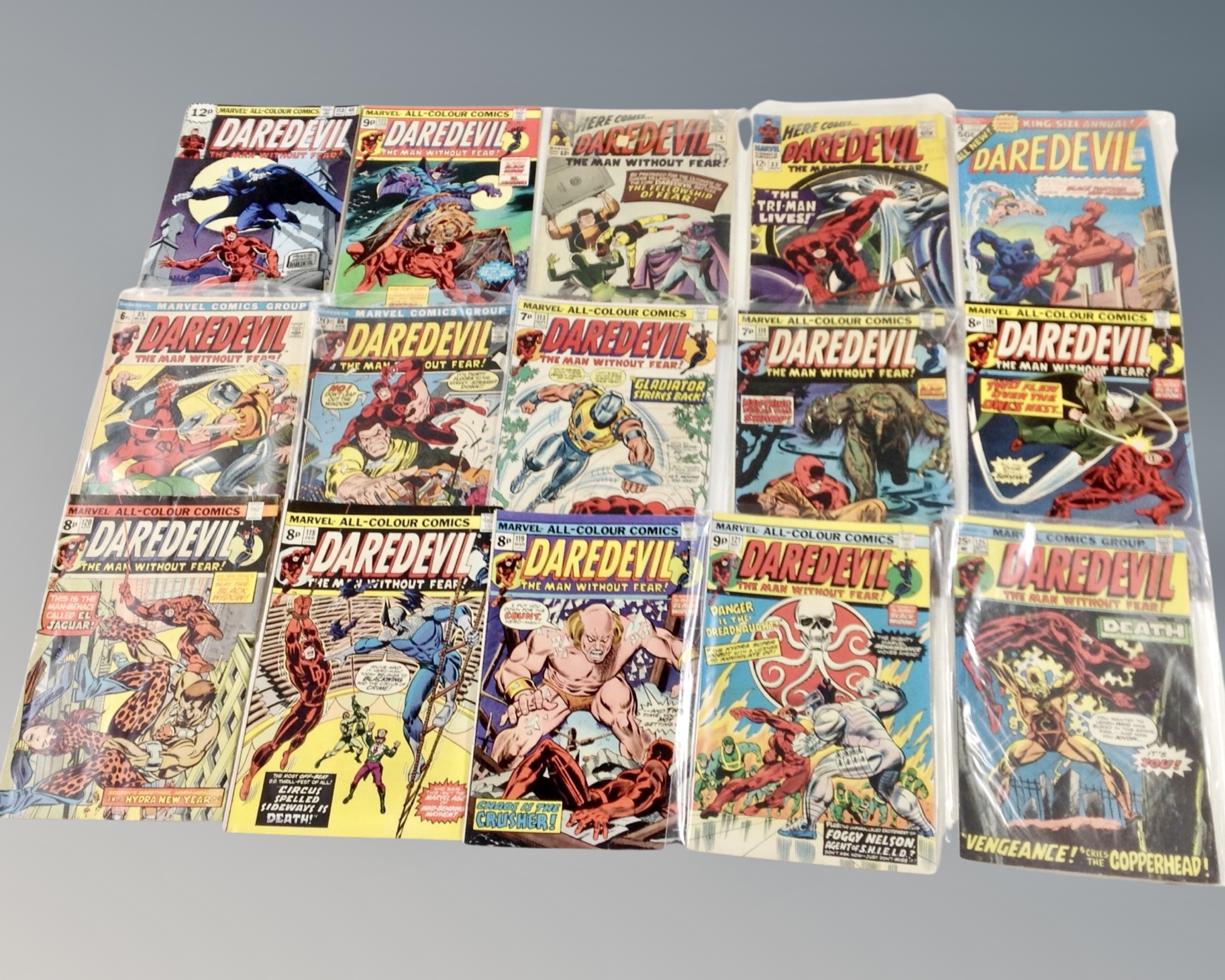 Marvel Comics : Daredevil, seventy one issues to include 12 cent issues, 6, 22, king size annual, 4, - Image 3 of 3