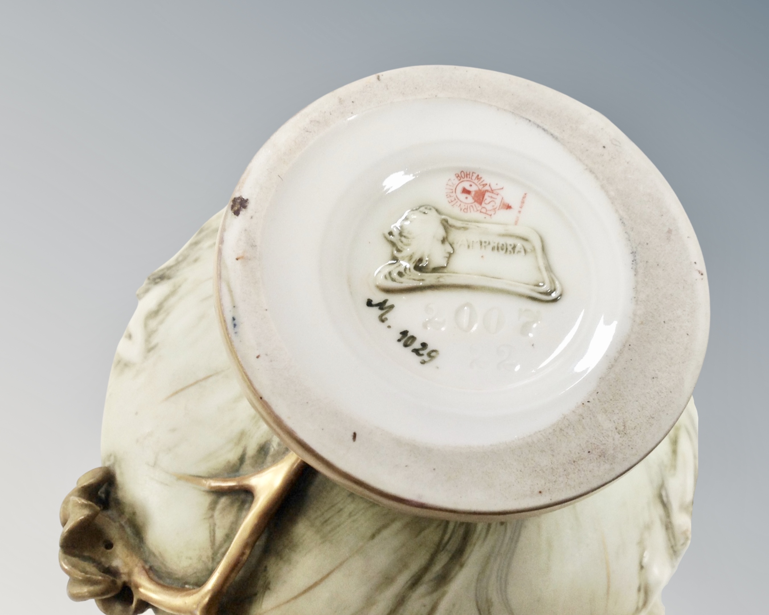 An Austrian Turn Teplitz Bohemia gilded bowl decorated with flowers and feminine figures (a/f) - Image 2 of 2