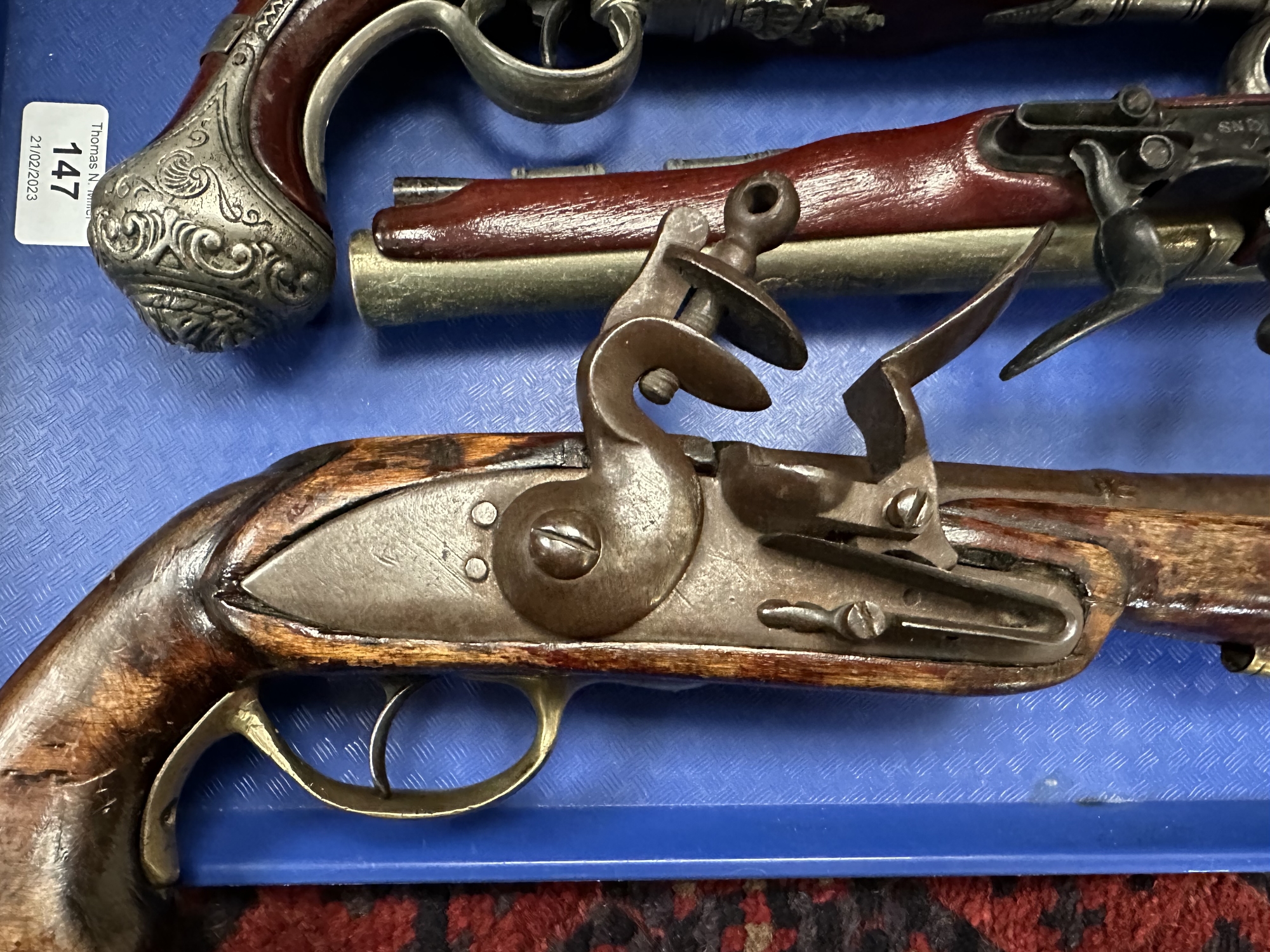 A pair of reproduction flintlock style pistols, - Image 4 of 7