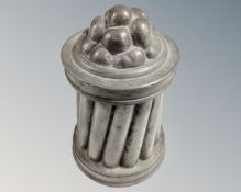 A 19th century pewter one and a half pint capacity jelly mould, height 16cm.