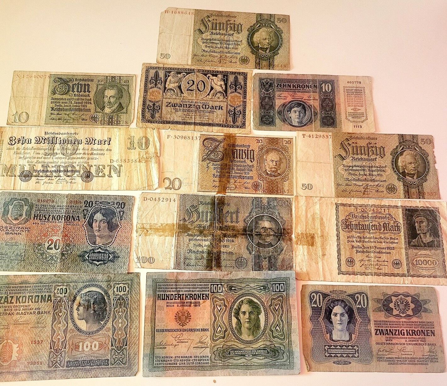 Vintage German and Austrian/Hungarian bank notes.