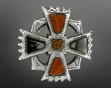 A Scottish silver and agate cross brooch, width 29mm.