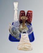 A tray containing assorted glassware including a glass handbag, Venetian glass bowl,