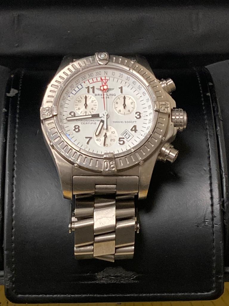 A Gentleman's Breitling Chrono Avenger M1 stainless steel wristwatch chronometer, - Image 4 of 4