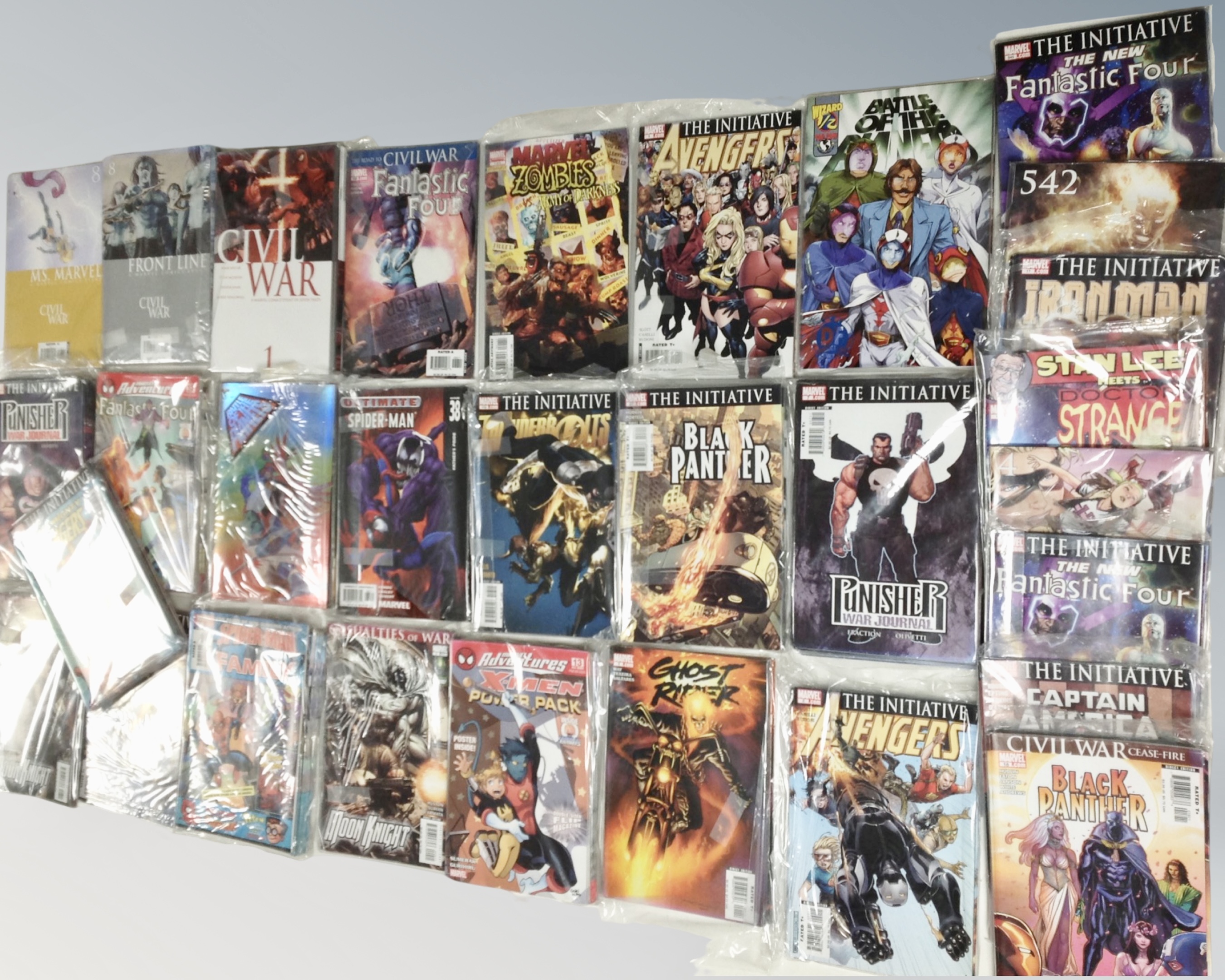 A box of 21st century Marvel comics to include The Mighty Avengers, Fantastic Four, Punisher,