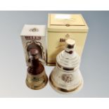 A Bell's blended scotch whisky limited edition Christmas 2006 decanter, 70cl, sealed,
