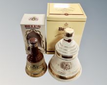 A Bell's blended scotch whisky limited edition Christmas 2006 decanter, 70cl, sealed,