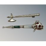 A Scottish silver and agate mounted broadsword brooch, length 49mm,