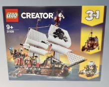 Lego : Creator 31109 3 in 1 Pirate Ship,