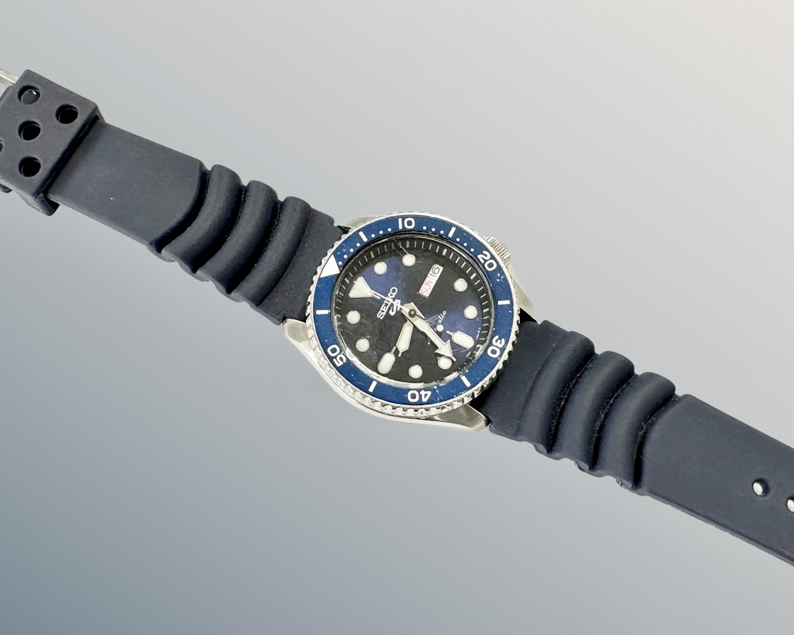 A gent's Seiko automatic calendar wristwatch, ref.