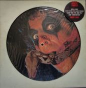 Alice Cooper Twin picture disc album (MCFP 3392) 1986 of "Raise your fist and yell" and