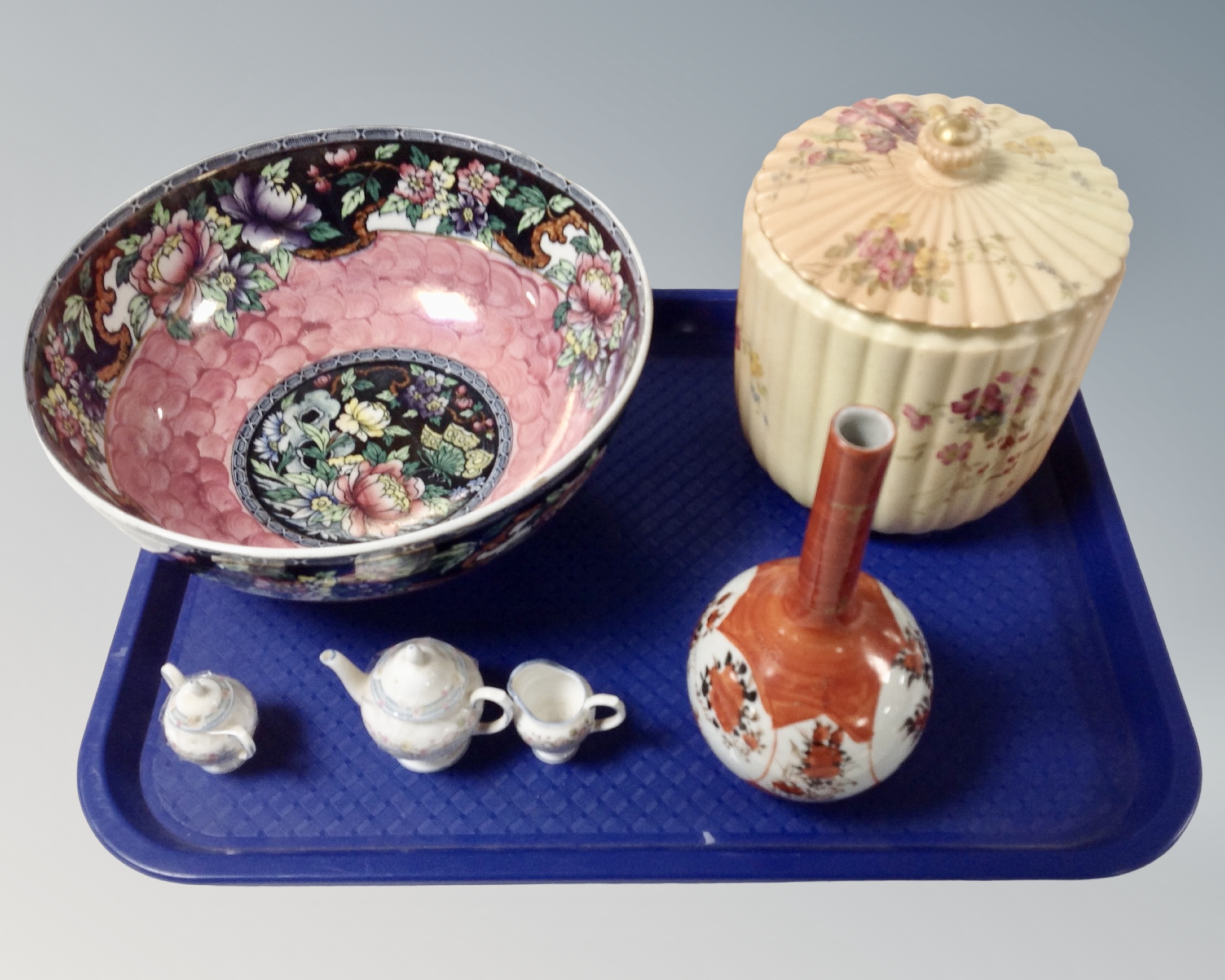 A tray containing assorted ceramics including Japanese Kutani bud vase (height 18cm),