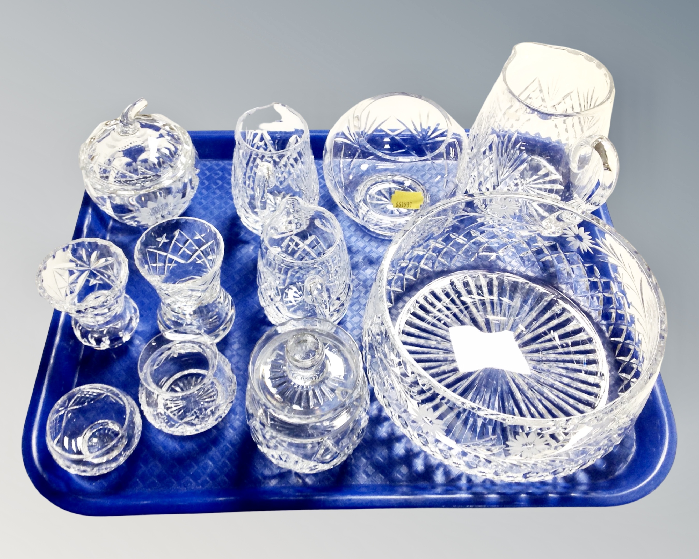A tray containing a quantity of 11 pieces of good quality lead crystal including Royal Brierley,