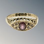 An 18ct yellow gold ruby ring, size M/N, 2.8g.