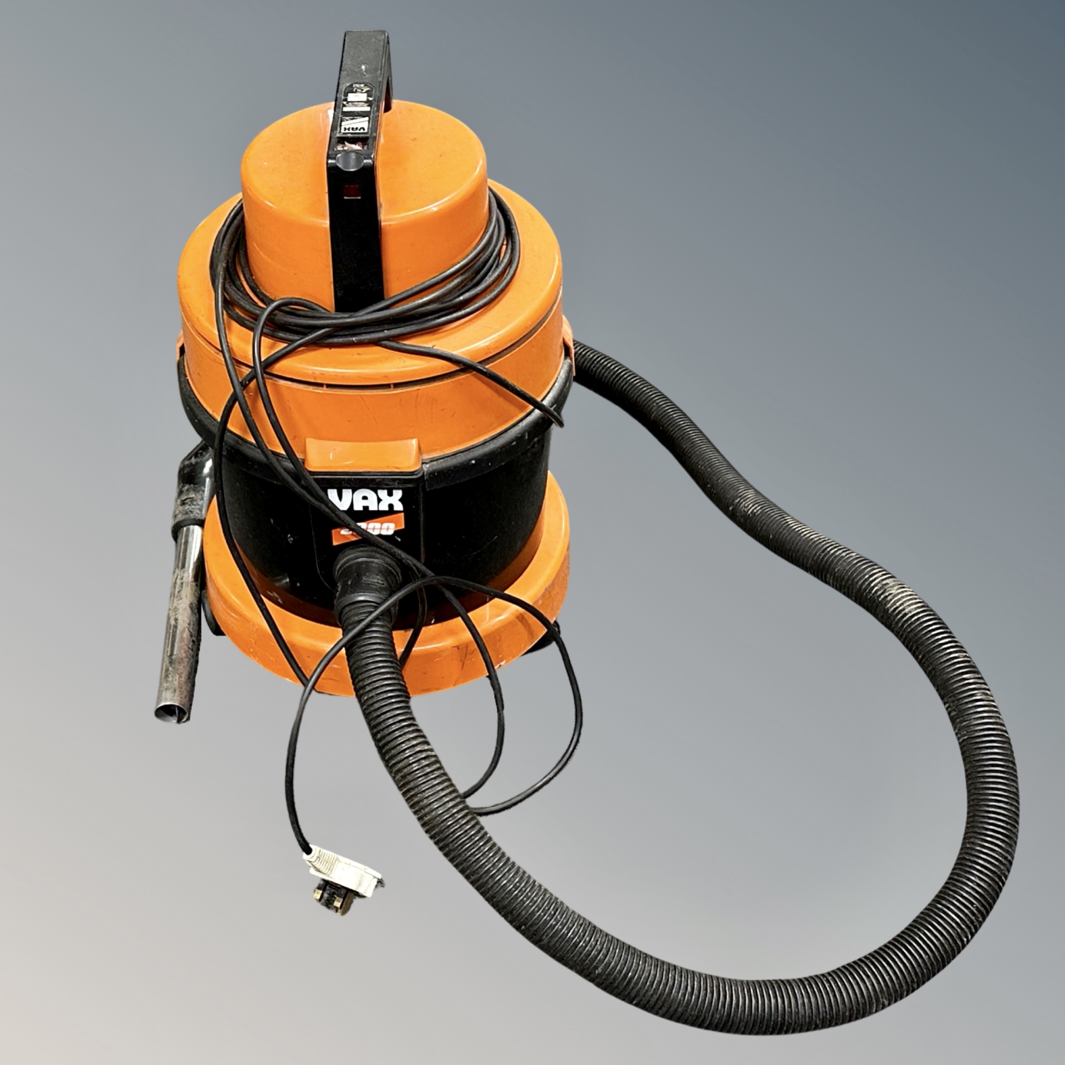 A Vax 2000 vacuum cleaner